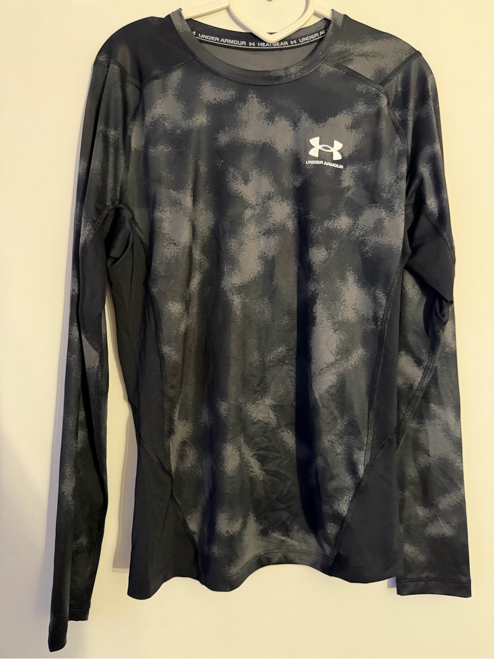 Under Armour HeatGear Compression Printed Long Sleeve – Men’s Large